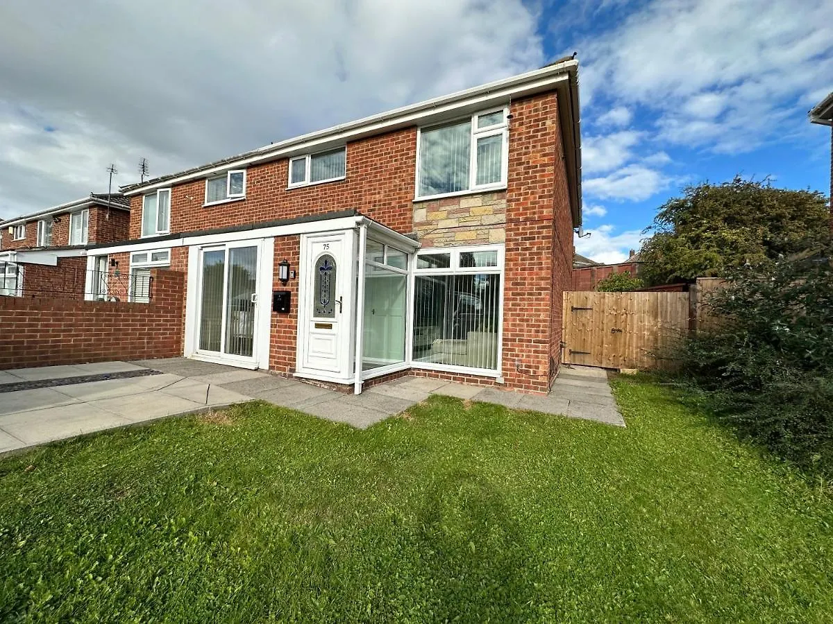 Spacious And Stylish 3-Bed Home Ideal For Families Stockton-on-Tees